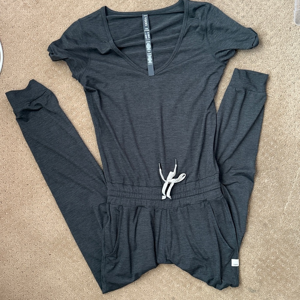 Vuori Charcoal V-Neck romper - Picture 4 of 4